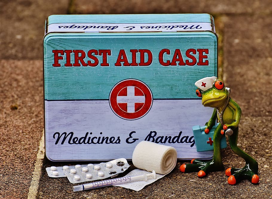 rana, frente, primero, ilustración de caso de ayuda, primeros auxilios, médico, enfermera, divertido, caja, lata