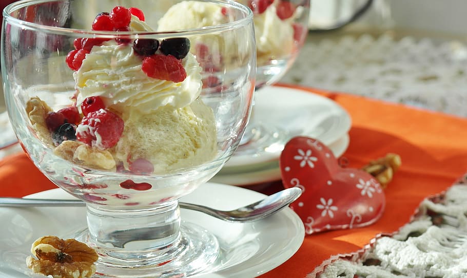 ice cream, glass, plate, table, inside, room, ice, cream, berries, fruits