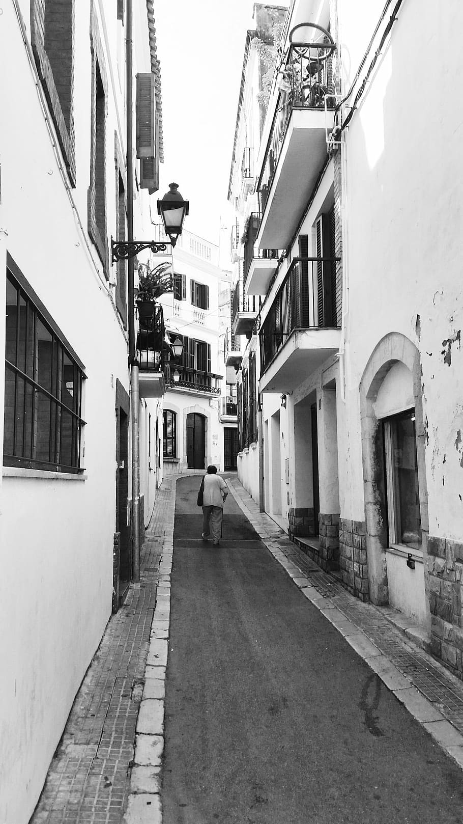 spain, sitges, street, house, narrow, architecture, window, door, outside, white house