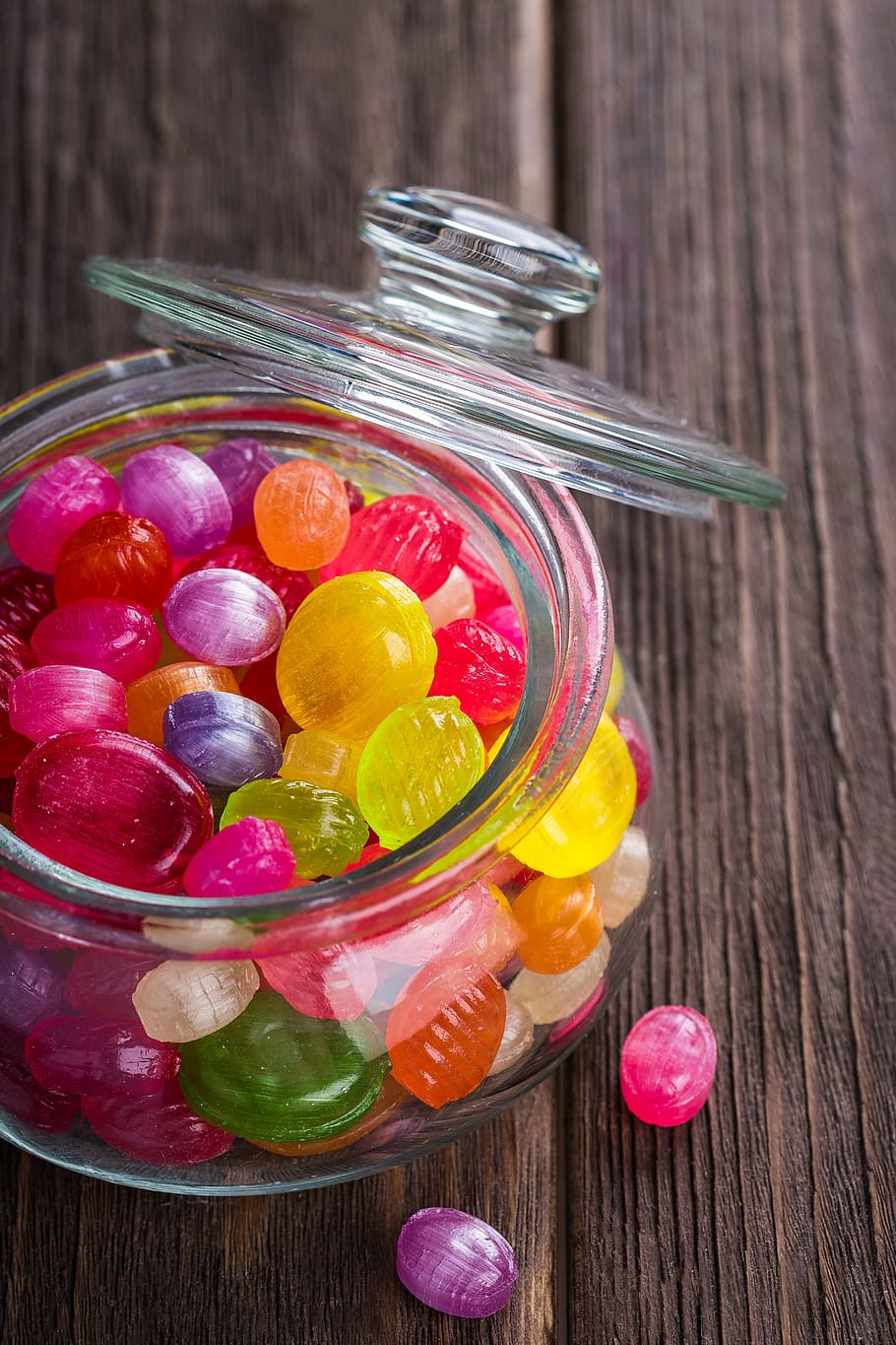 clear, glass candy jar, candy, sweetmeats, sweets, caramel, dessert, food, colorful, bright
