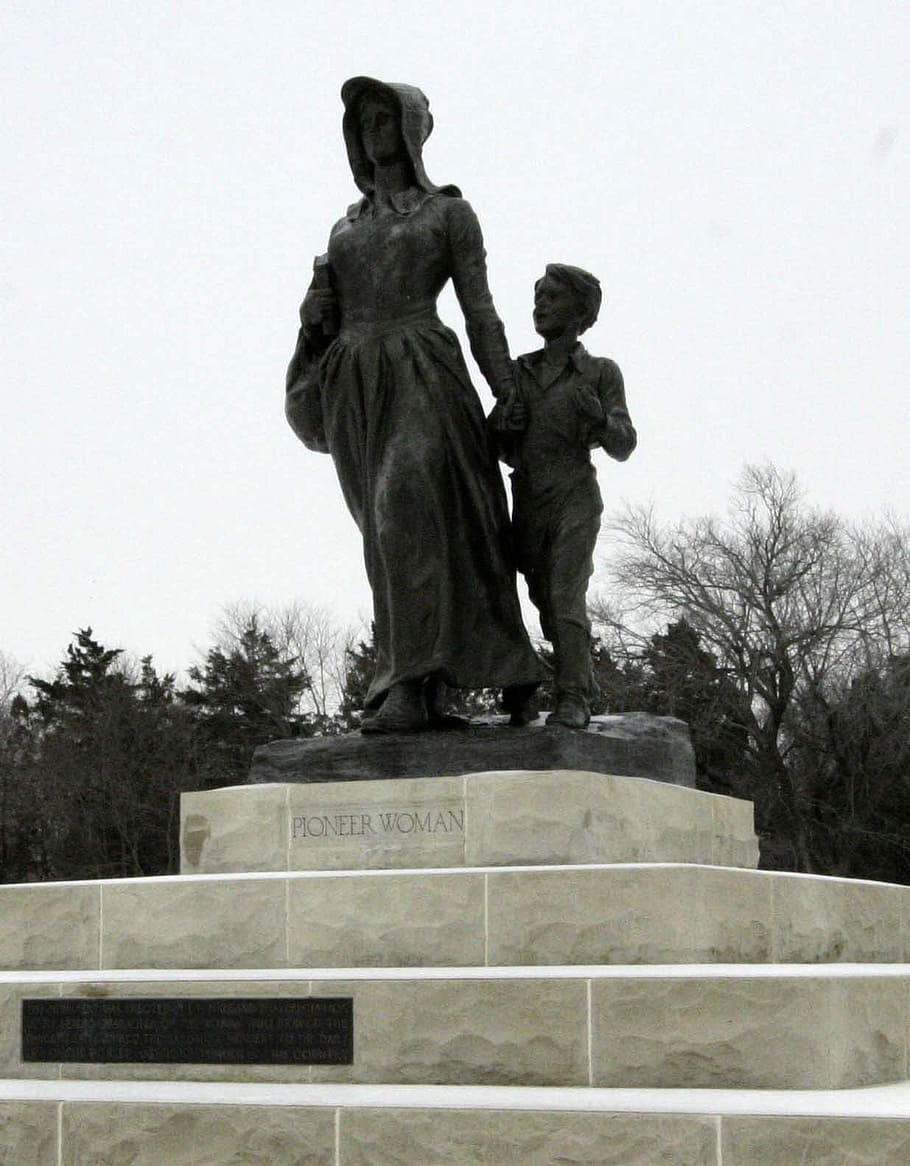 patung Wanita Pionir, Kota Ponca, Oklahoma, foto, wanita perintis, domain publik, patung, Amerika Serikat, monumen, peringatan