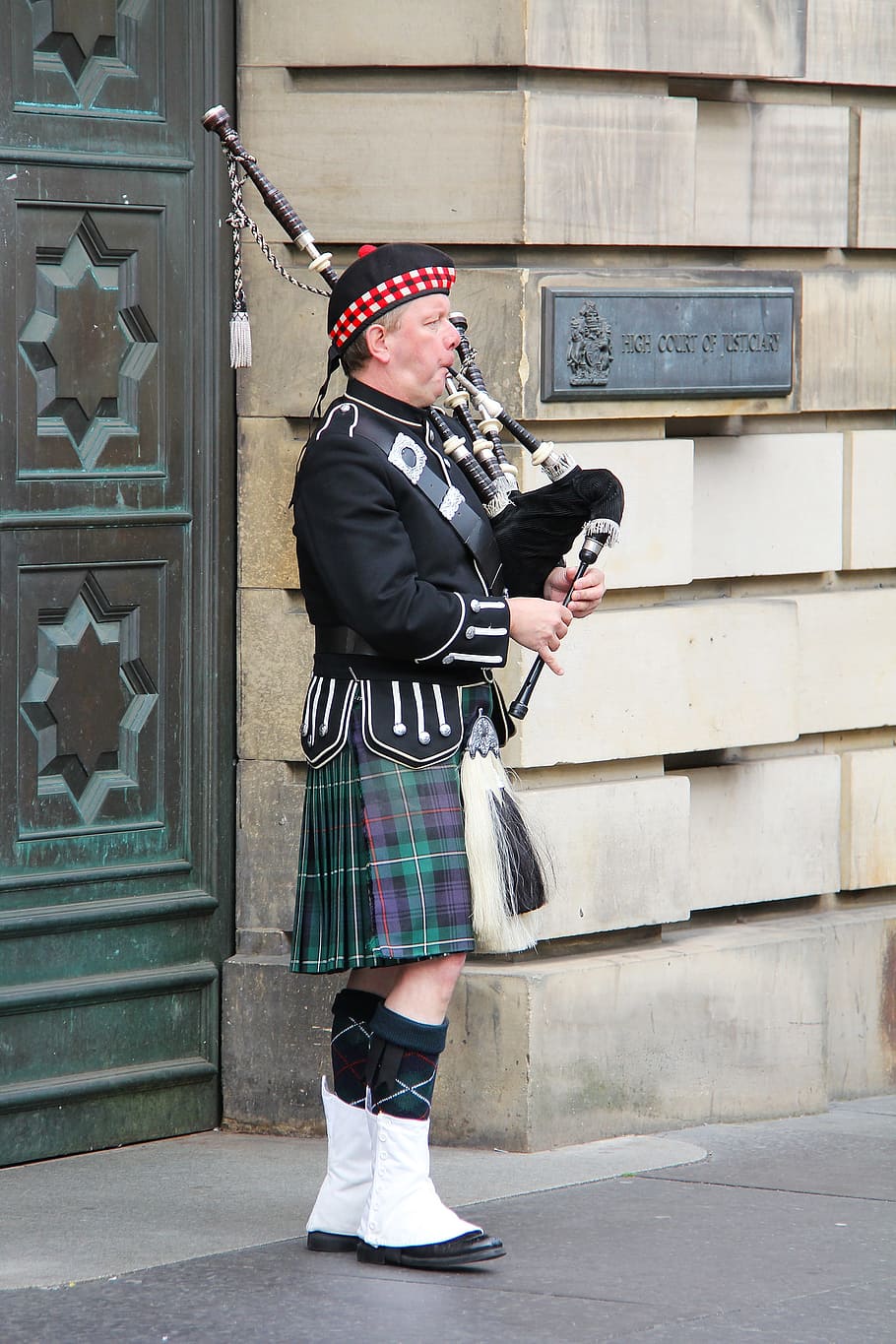 bagpipes, highlander, man, person, musical instrument, scotland, edinburgh, uk, music, tones