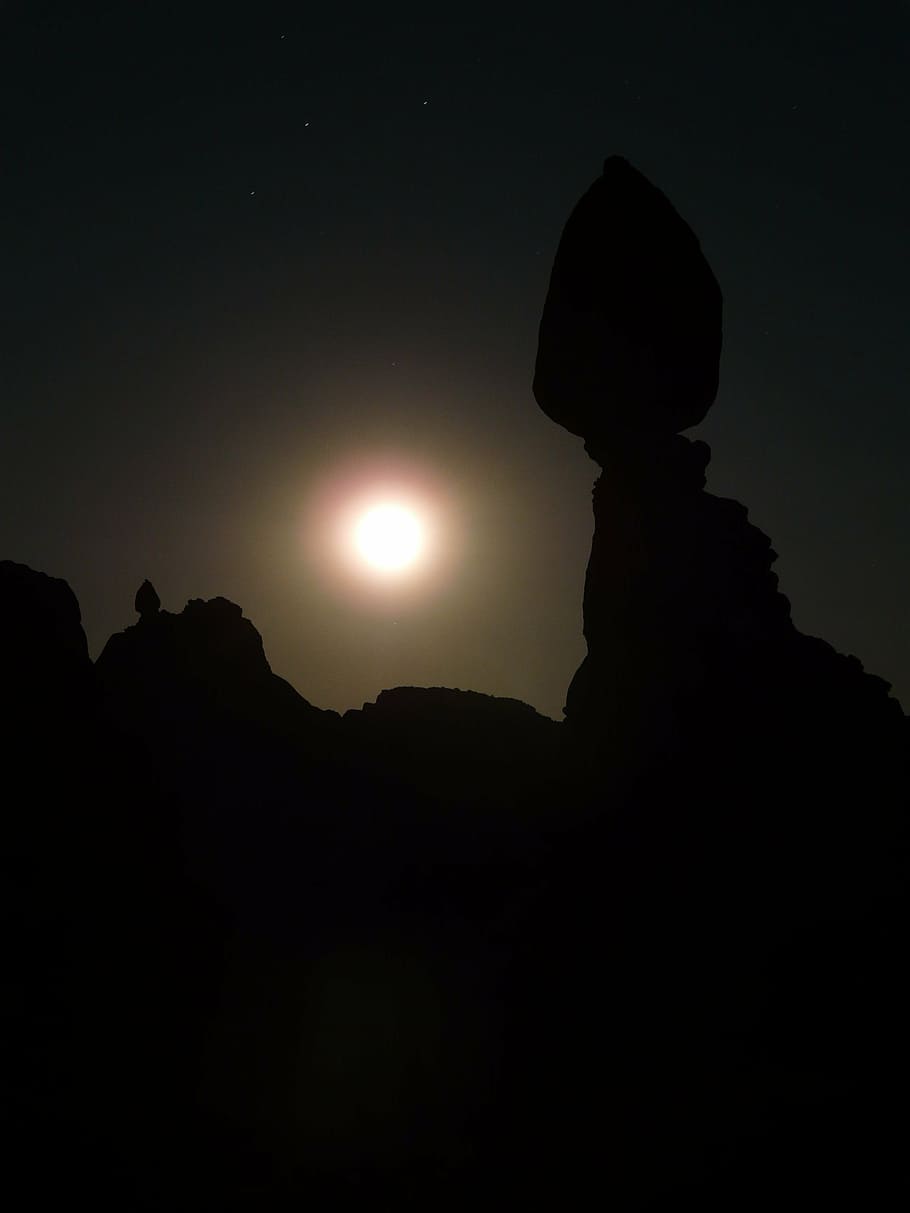 balanced rock, night, moonlight, moon, darkness, mystical, mysticism, magic, arches national park, national park