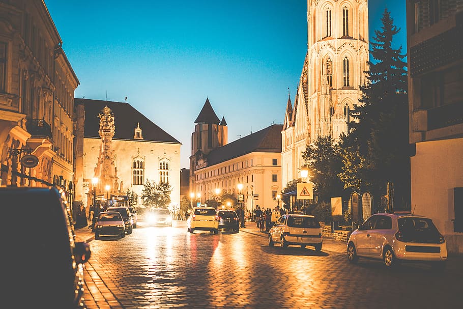 calles apresuradas, noche, acometidas, calles, Budapest, Hungría, en la noche, arquitectura, edificios, coches