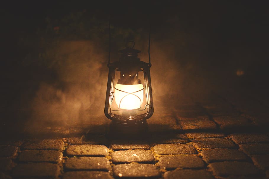 lâmpada de lanterna negra, lâmpada, neblina, noite, místico, escuro, estruturas de superfície, preto, petróleo, lâmpada de querosene