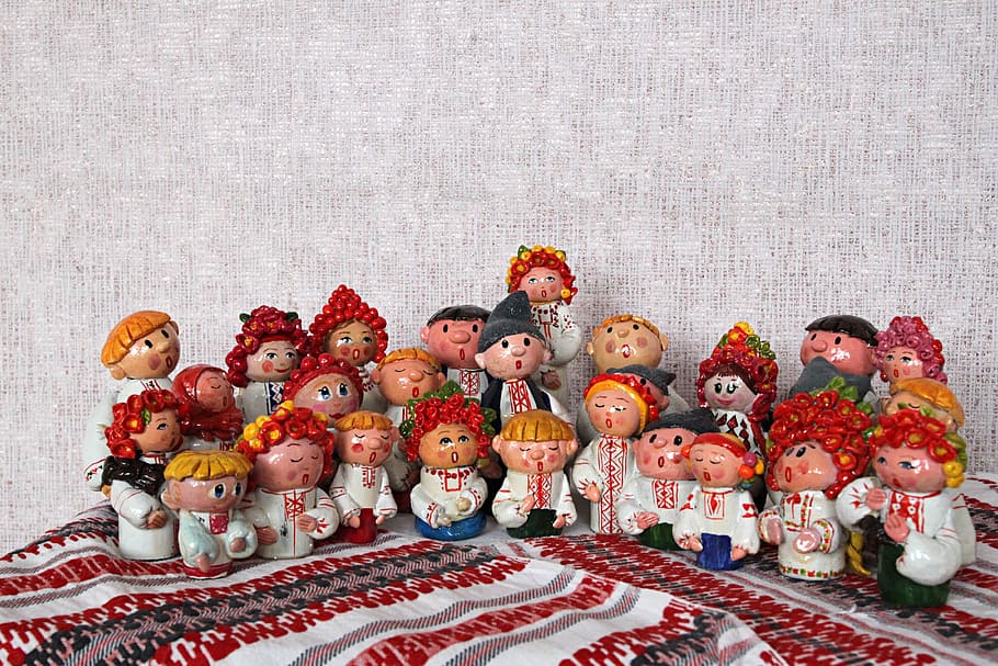 figurines, red, white, textile, gray, wall, ukraine, ukrainians, action figures, souvenir