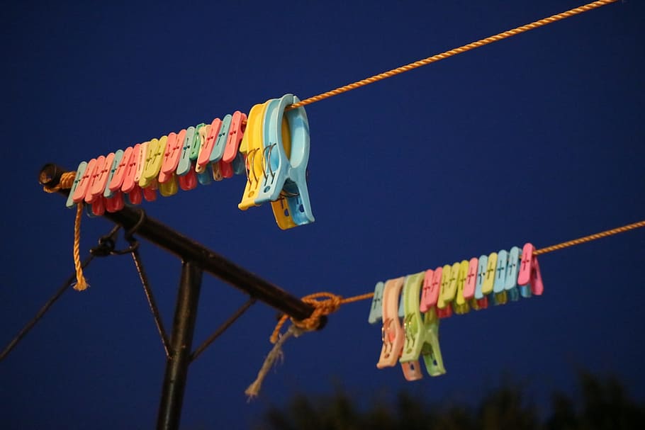 lavandería, pinzas, noche, pinza, tendedero, cielo, colgando, pinza para la ropa, cuerda, multicolor