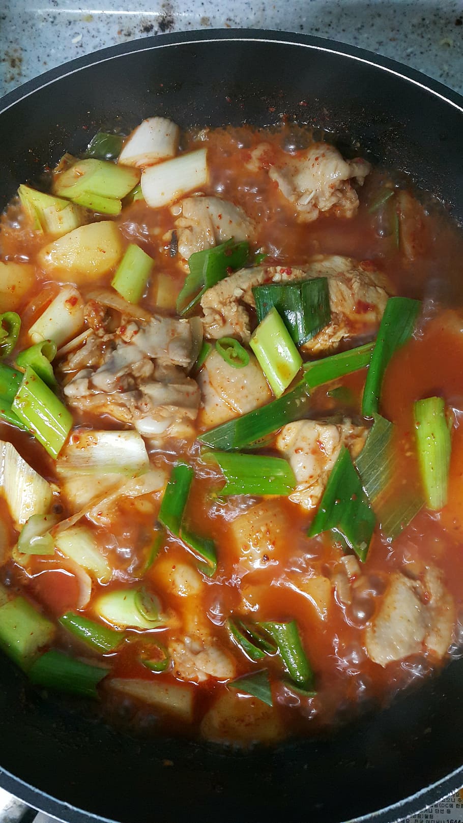 kimchi menempel, makanan, makan, makanan dan minuman, sayur-sayuran, di dalam ruangan, makan sehat, peralatan rumah tangga, peralatan dapur, kesejahteraan