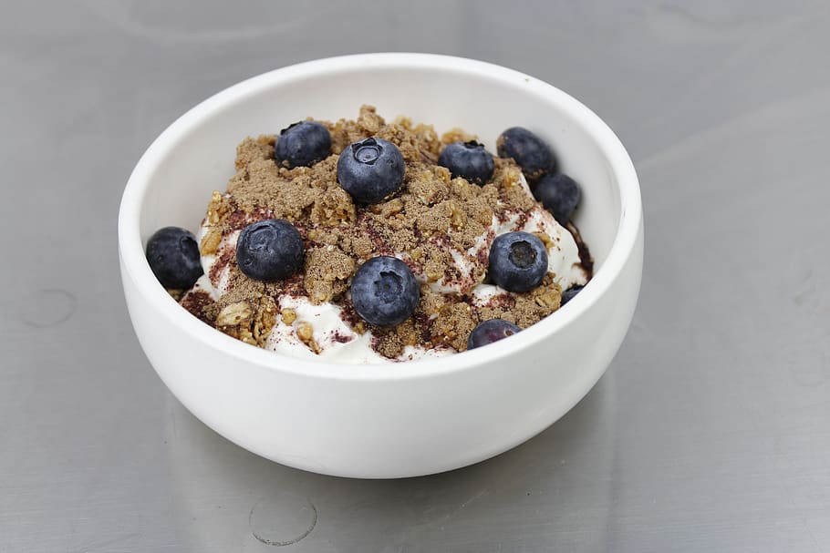 granola, breakfast, blueberry, food, bowl, food and drink, healthy eating, fruit, wellbeing, freshness