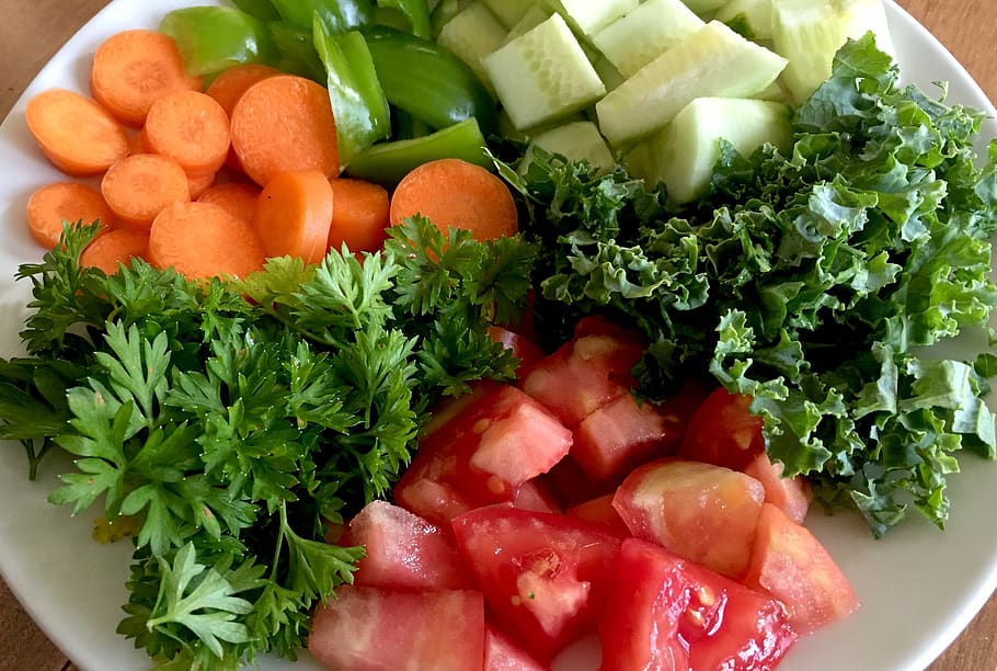 vegetables, raw food, healthy food, vegan food, fresh food, seasonal food, organic food, parsley, tomatoes, kale