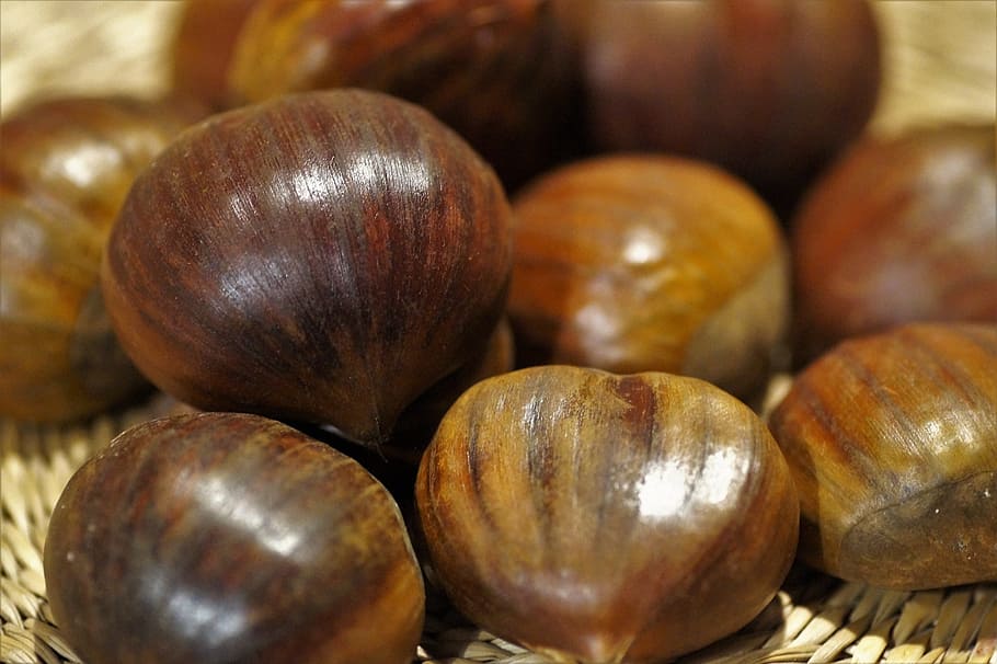 edible chestnuts, peel, shell, the pre-christmas time, christmas time, christmas, christmas markets, fetus, chestnut, baked