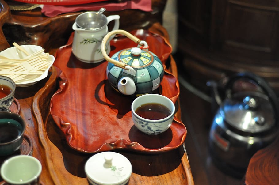 tea ceremony, tea, tea set, table, cup, teapot, mug, indoors, drink, food and drink