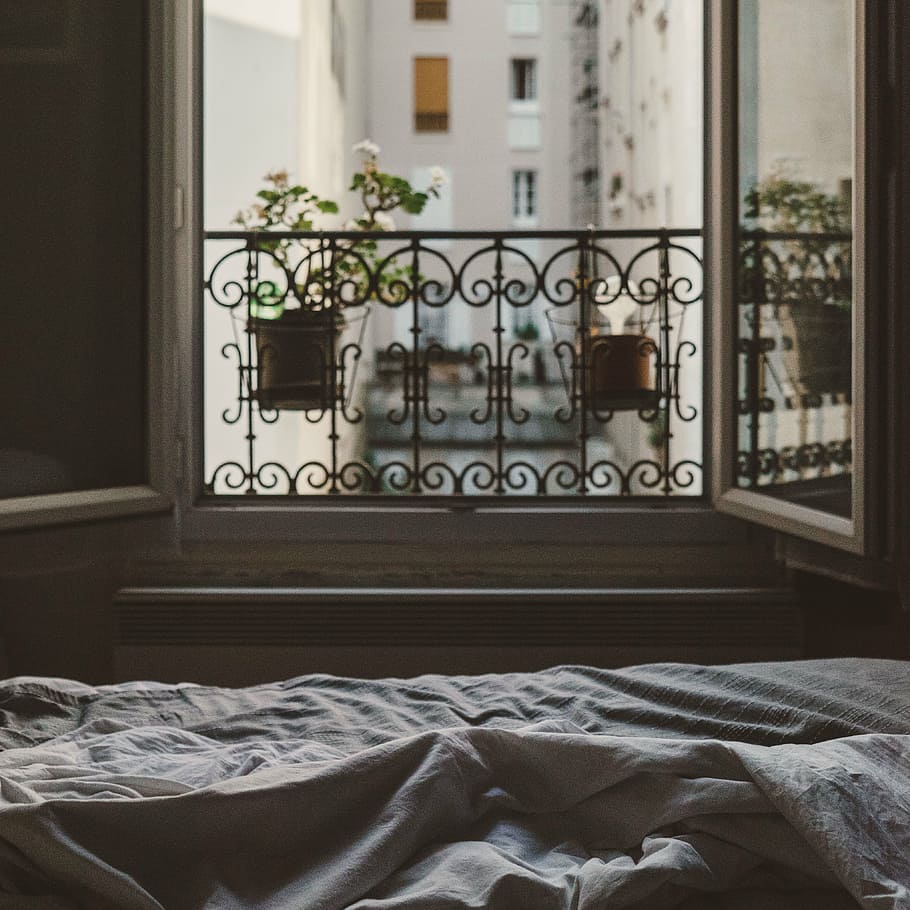 gris, rieles de terraza de metal, blanco, cama, cerca, claro, vidrio, ventana, casa, hogar