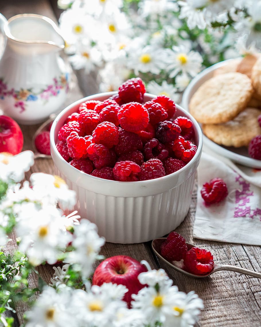 white ceramic ramekin, raspberry, berry, ripe, berries of a raspberry, summer, garden, closeup, harvest, nature
