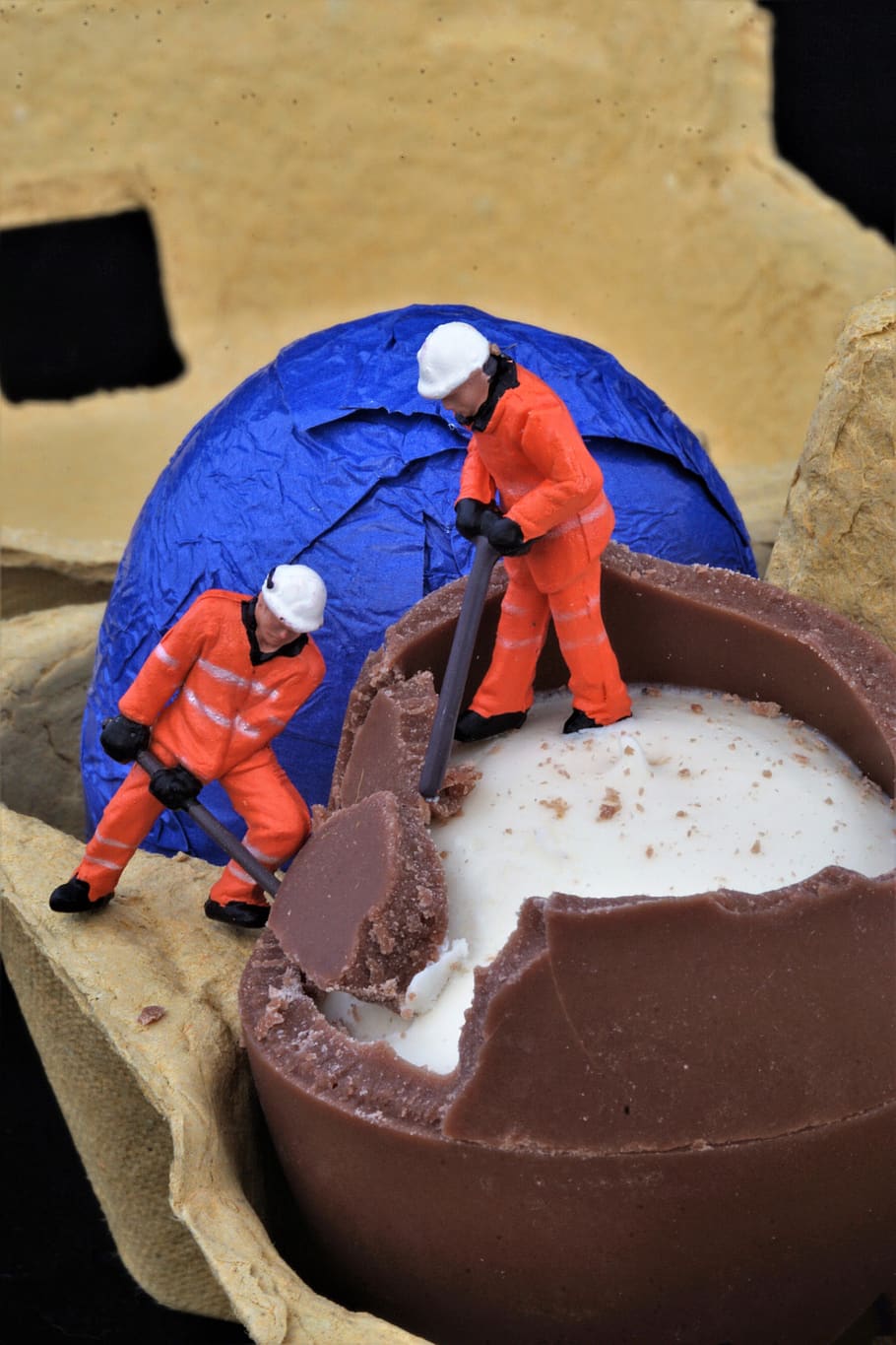 miniature, people, worker, two, hard hat overalls, easter, eggs cream, sweets working ho model, chocolate, miniature figure