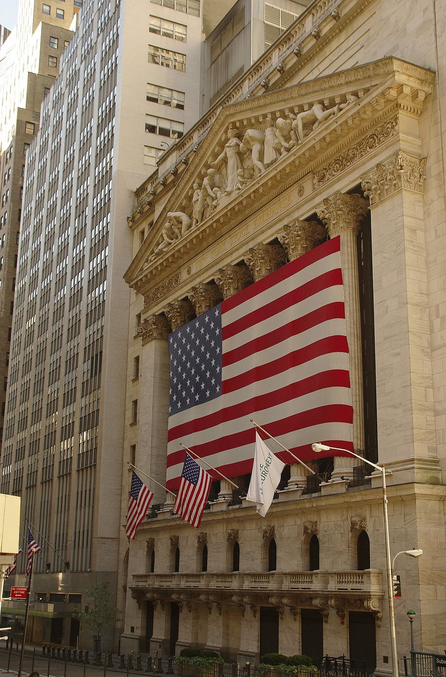 United States, New York, Manhattan, wall steet, scholarship, trade, flag, patriotism, striped, built structure
