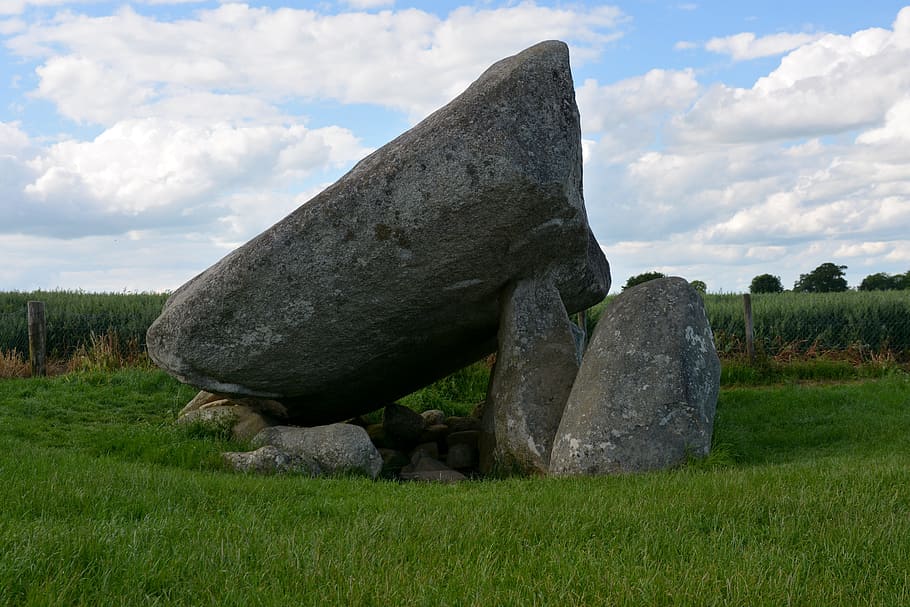 abu-abu, bentuk batu, dikelilingi, hijau, rumput, Agama, Gravesite, Brown Hill, Irlandia, prasejarah