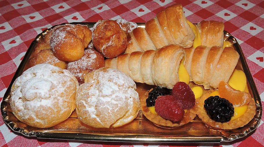 sweet, pastries, cream, alimentari, treats, food, food and drink, freshness, ready-to-eat, still life