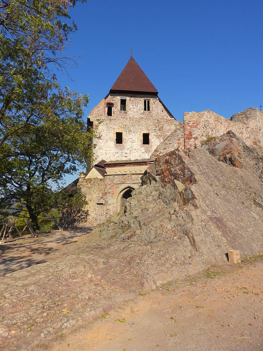 tocnik, castle, medieval castle, ruins, castle ruins, trip, czech republic, křivoklátsko, historically, old