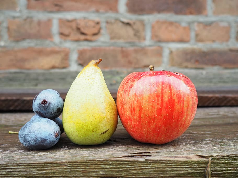 selective, focus photography, red, apple, yellow, fruit, blueberries, pear, plums, fruits