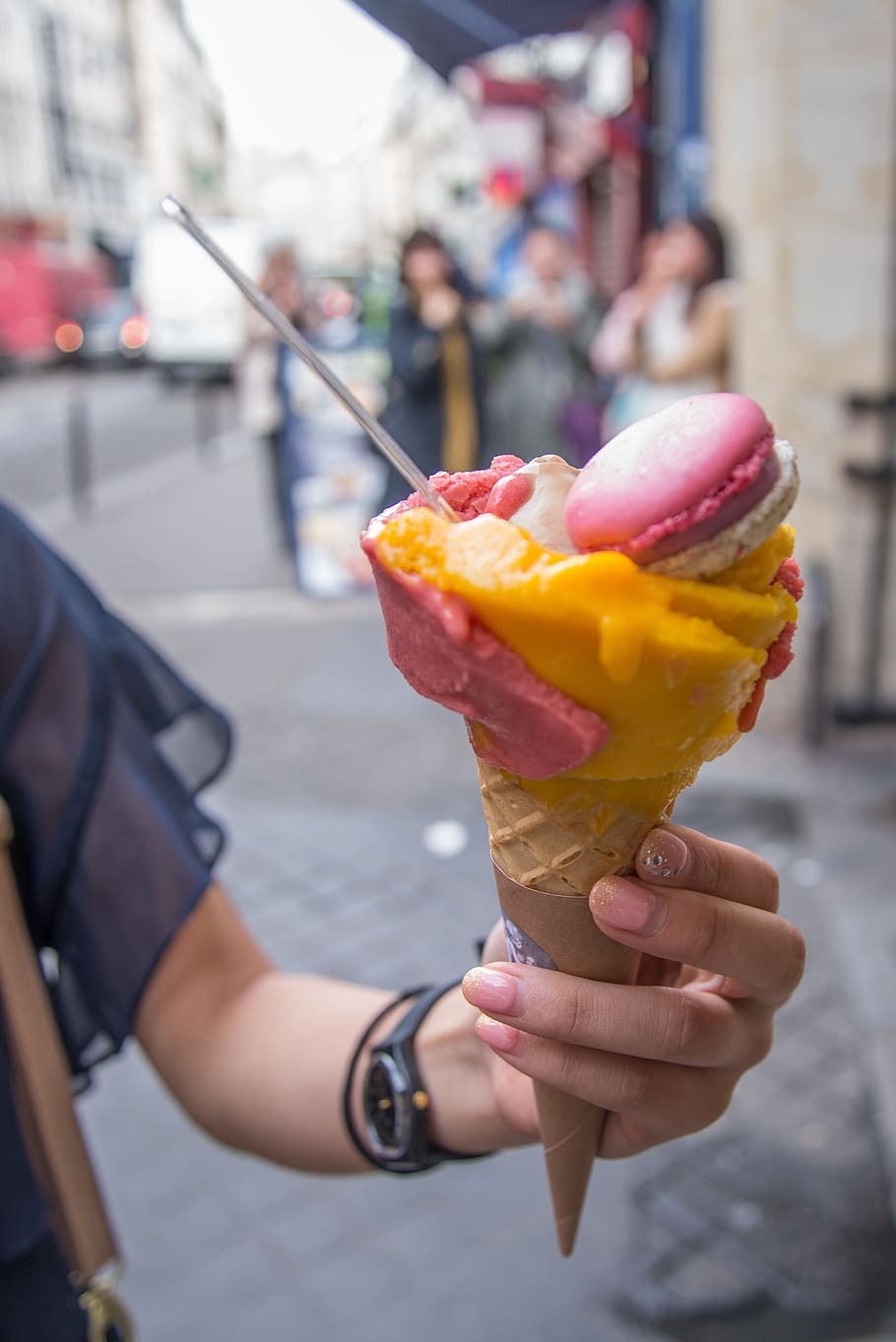 person, holding, ice, scream, cone, ice cream, cold, dessert, sweet, frozen