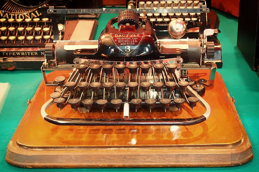 vintage, brown, gray, typewriter, typewriters, old, antique, classic, rare, close-up
