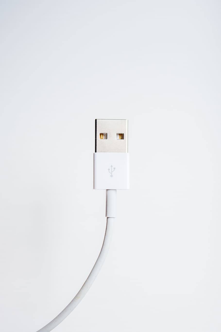 usb, cord, white, wall, electricity, cable, technology, connection, indoors, copy space