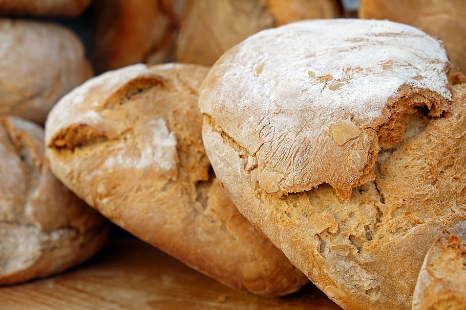 pães marrons, pão, pão de forno de madeira, naco de pão, crosta de pão, crocante, frisch, alimentos, assados, caseiro