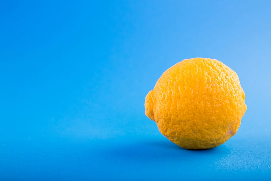 buah lemon, closeup, fotografi, biru, meja, lemon, buah, berair, jeruk, foto studio