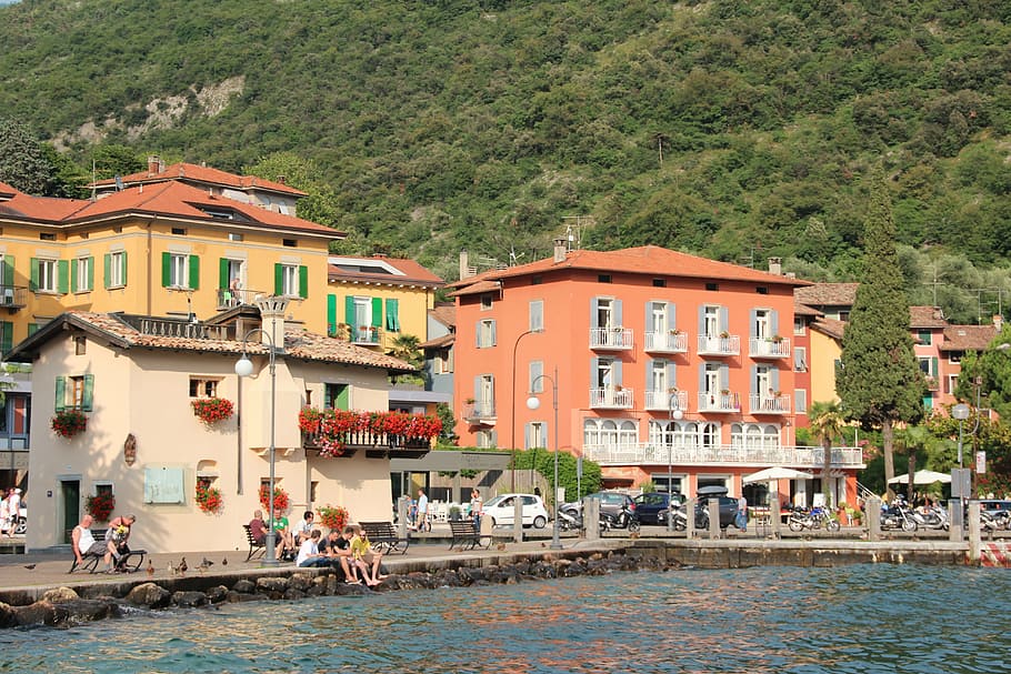 Torbole, Garda, Italia, inversores, vacaciones, montañas, exterior del edificio, arquitectura, estructura construida, agua