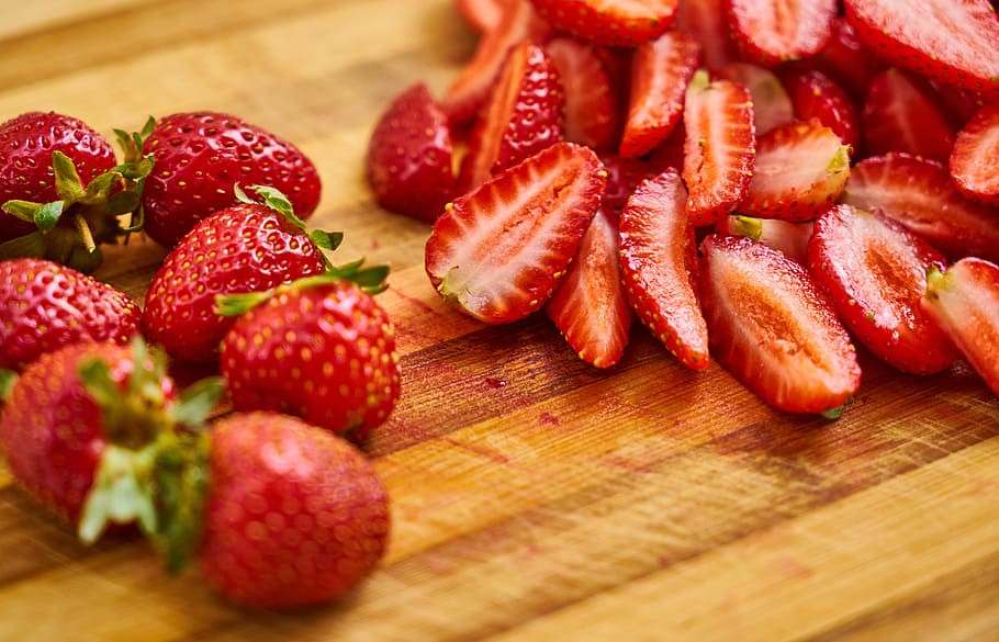 sliced, strawberries, top, wood, strawberry, fruit, red, macro, beautiful, healthy
