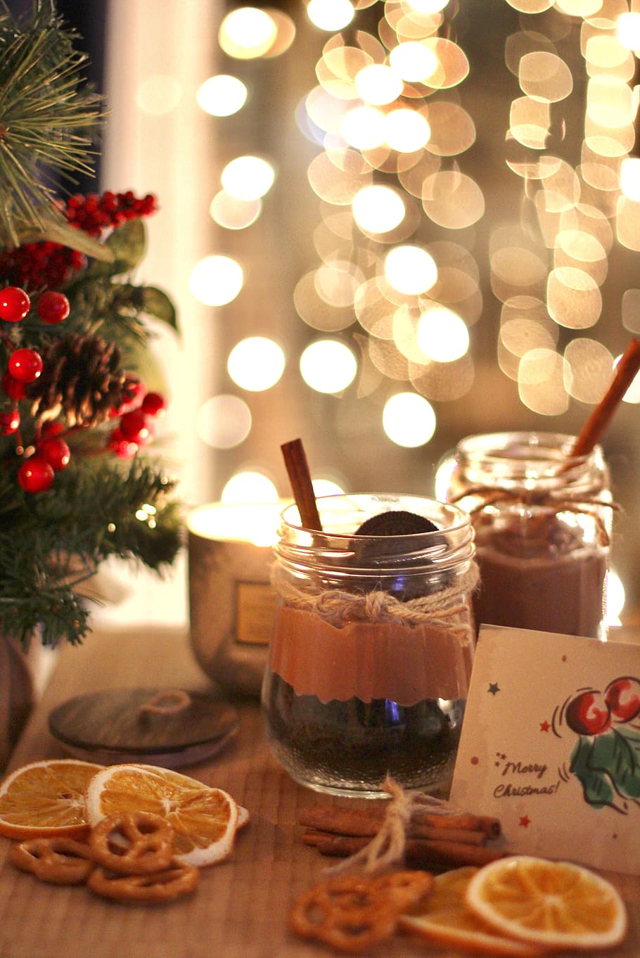 lampu, ornamen, hari Natal, perayaan, liburan, dekorasi Natal, pohon Natal, dekorasi, meja, minuman