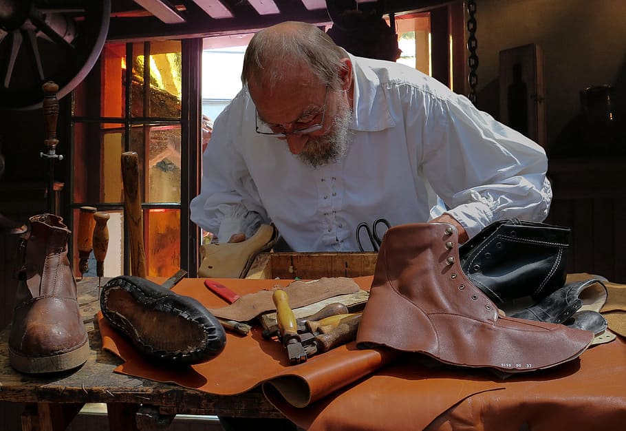 man, making, leather boots, inside, house, shoemaker, middle ages, leather, nuremberg, workshop