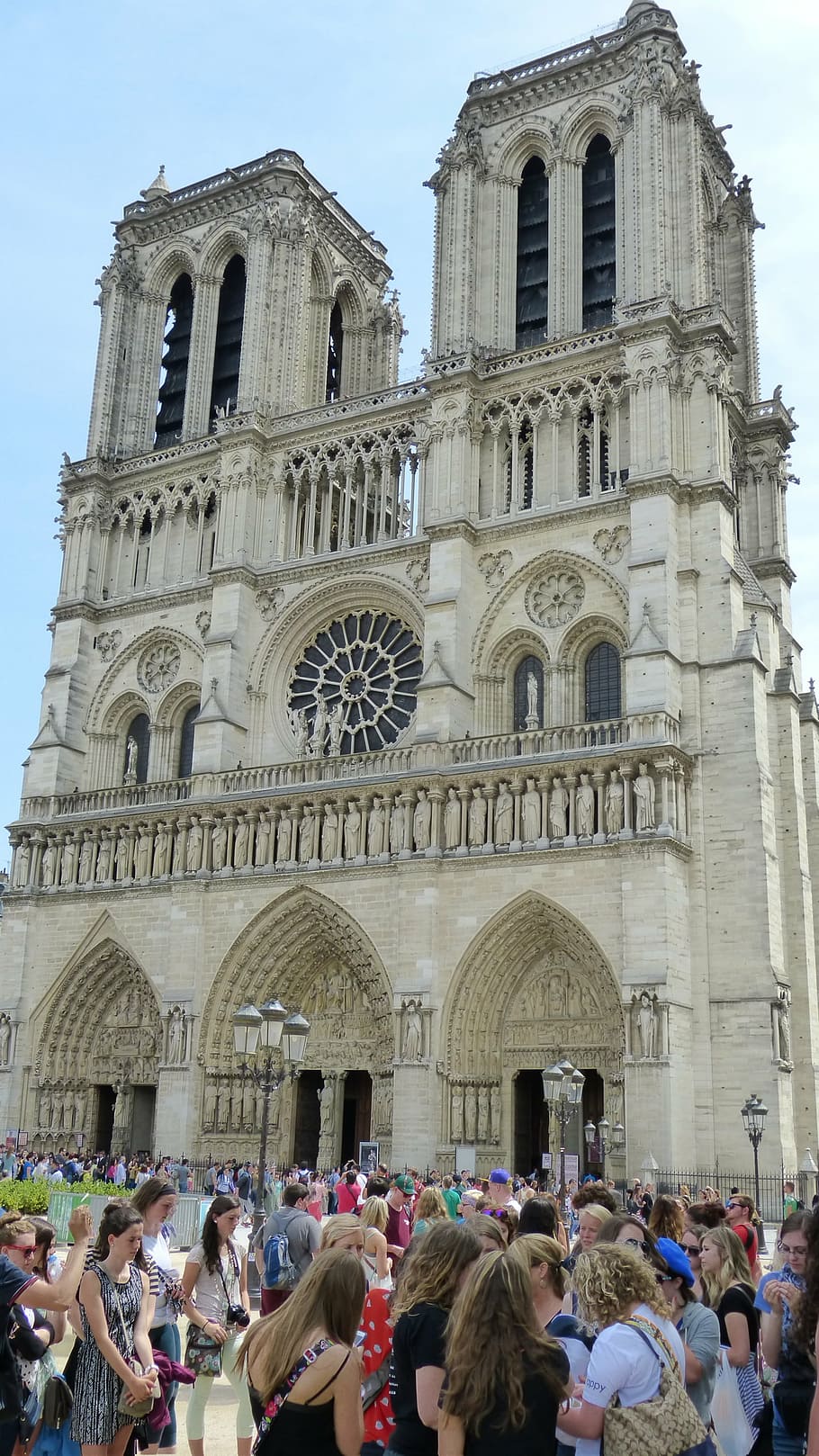 París, Notre Dame, iglesia, basílica, casa de adoración, Kirchplatz, Francia, catedral, arquitectura, gente