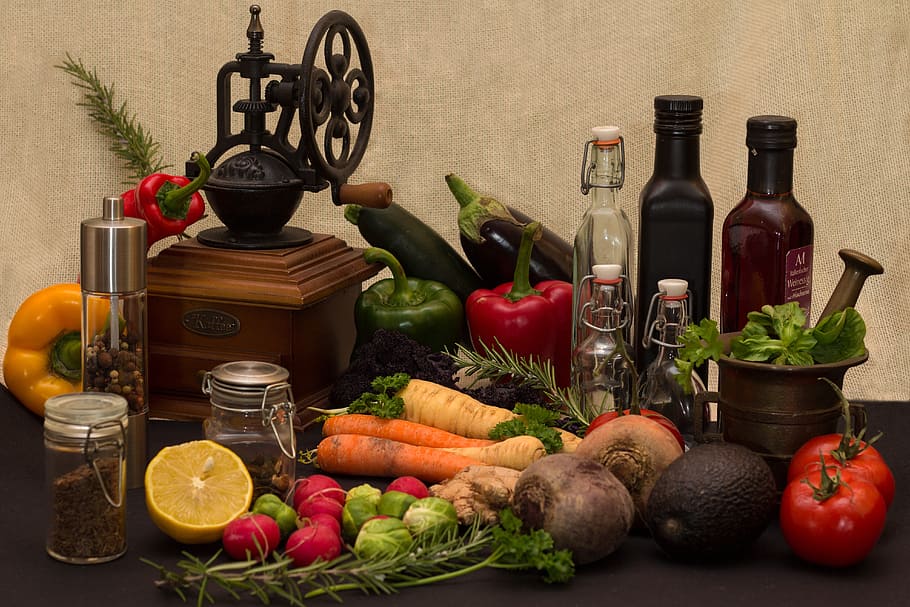 variedade, legumes, frutas, natureza morta, garrafas, moinho de especiarias, alimentos, vegetais, tomate, frescura