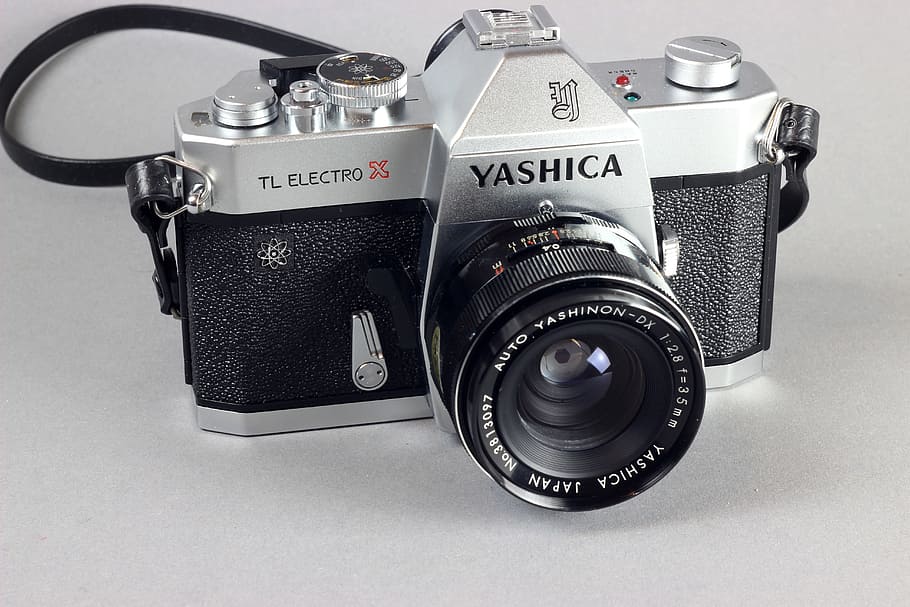 yashica, camera, photo camera, old, retro, analog camera, photography themes, camera - photographic equipment, technology, indoors