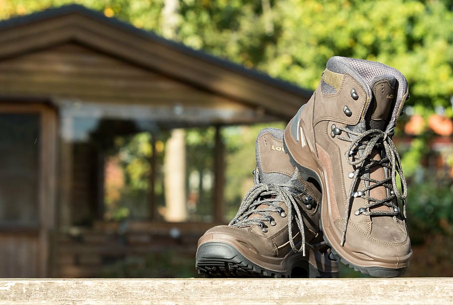 shallow, focus photography, brown, hiking, boots, shoes, make a pilgrimage, shoe, day, outdoors