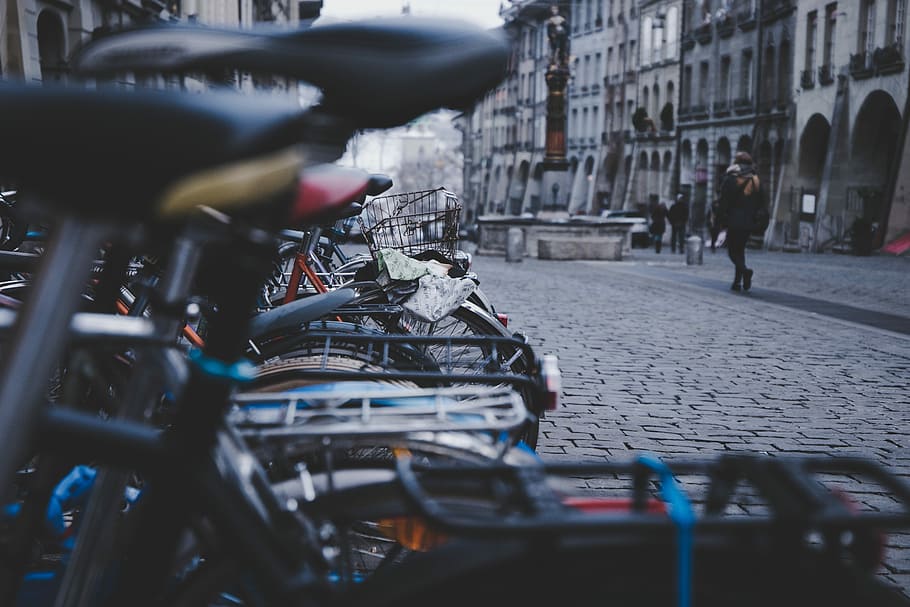 各種, 都市自転車, 灰色, コンクリート, 道路, コンクリート道路, 通り, 自転車, 都市のシーン, 交通
