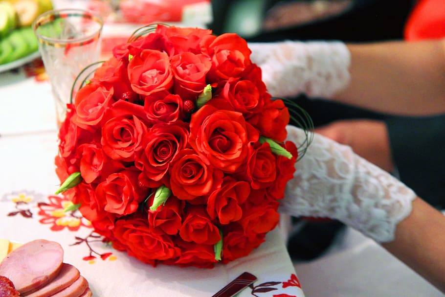 person, holding, red, rose, flower bouquet, wedding, the groom, bride, fata, stroll