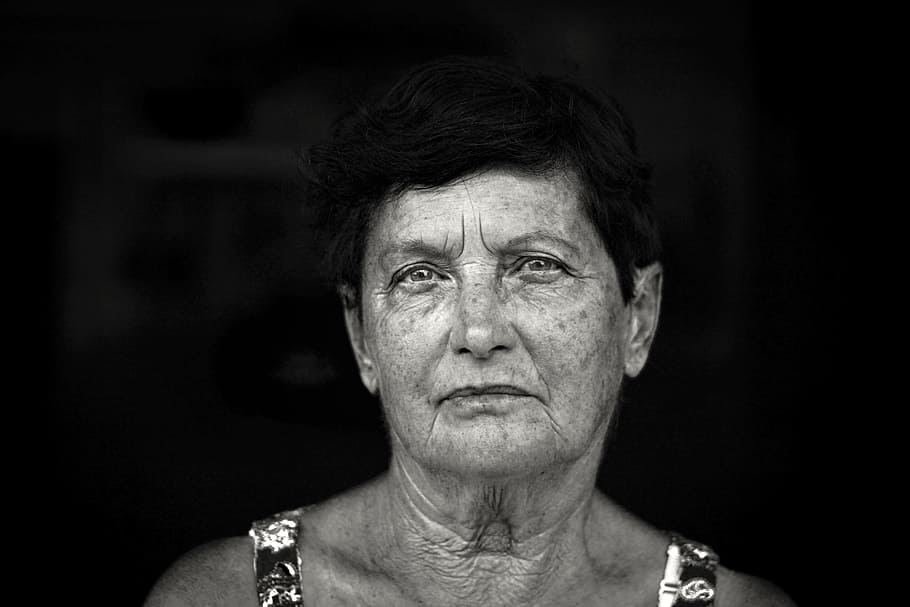 woman, grayscale photography, senior, wrinkles, life, memories, look, eyes, headshot, portrait