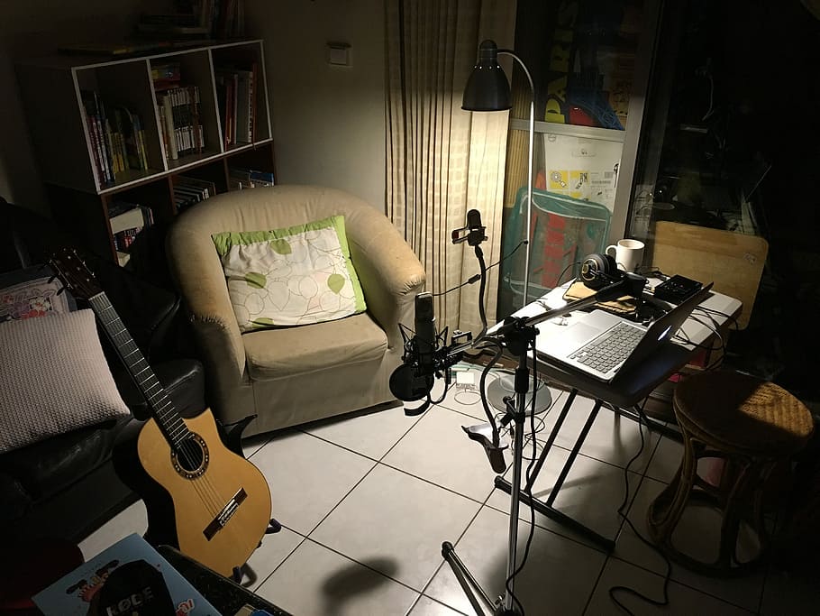 How to Set Up a Home Recording Studio in an Apartment