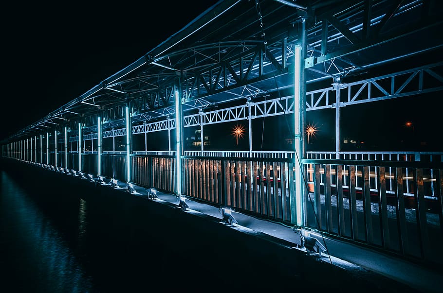 Marrón, hormigón, puente, led, luces, noche, puente del puerto, luz de la foto, tarde, ven