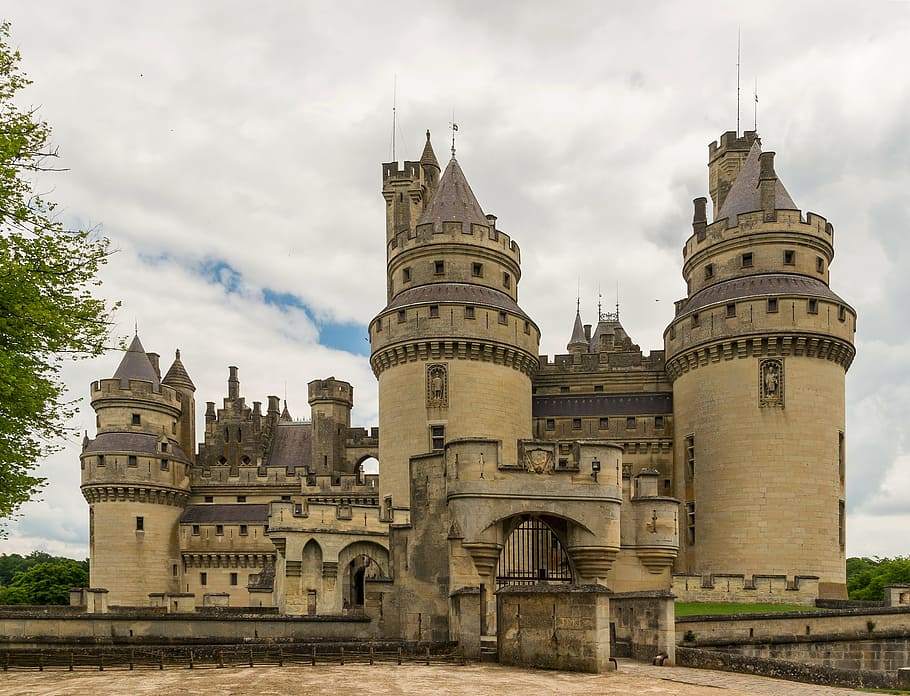 beige, gray, concrete, castle, white, cloudy, sky, daytime, pierrefonds castle, oise
