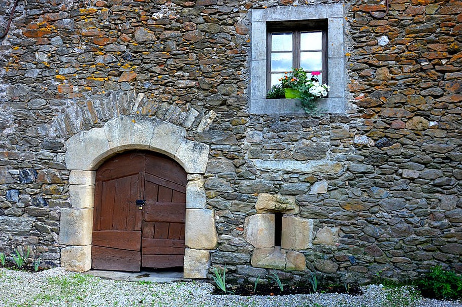 puerta, puerta antigua, medieval, puerta de madera, muro de piedra, piedras antiguas, casa antigua, antigua, pared, arquitectura