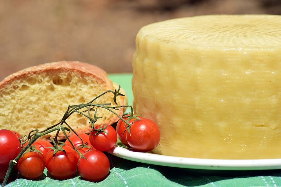 cereza, tomate, pastel, queso, queso feta, pan de queso, pan, mediterráneo, dieta mediterránea, comidas caseras