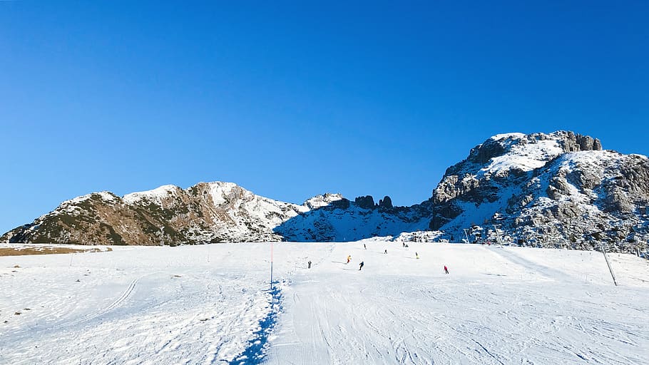 piani di bobbio, sci, skiing, italy, winter, skiers, snow, cold temperature, mountain, blue