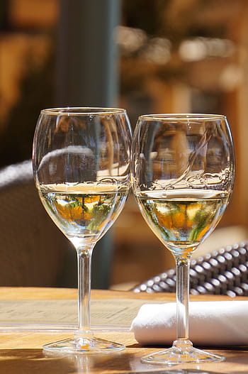 wine-glasses-white-wine-tasting-wineglass-royalty-free-thumbnail.jpg