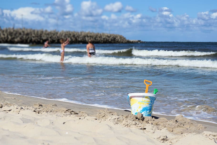 toys, bucket, pokes fun at, baltic sea, sand, summer, beach, wave, sea, swim