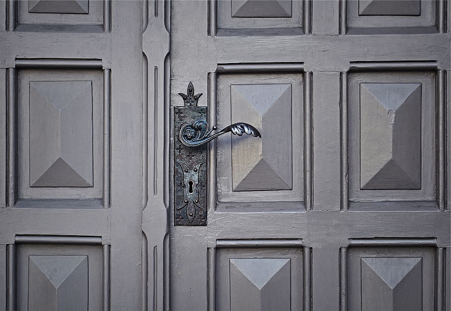 door, handle, keyhole, building exterior, entrance, architecture, closed, built structure, day, full frame