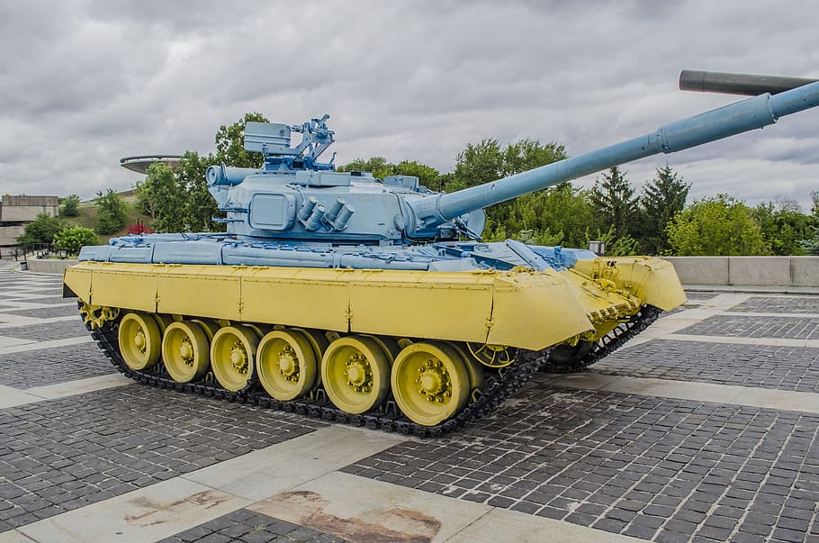 tank, t-80, yellow, blue, ukraine, kiev, museum, exhibit, military, weapon